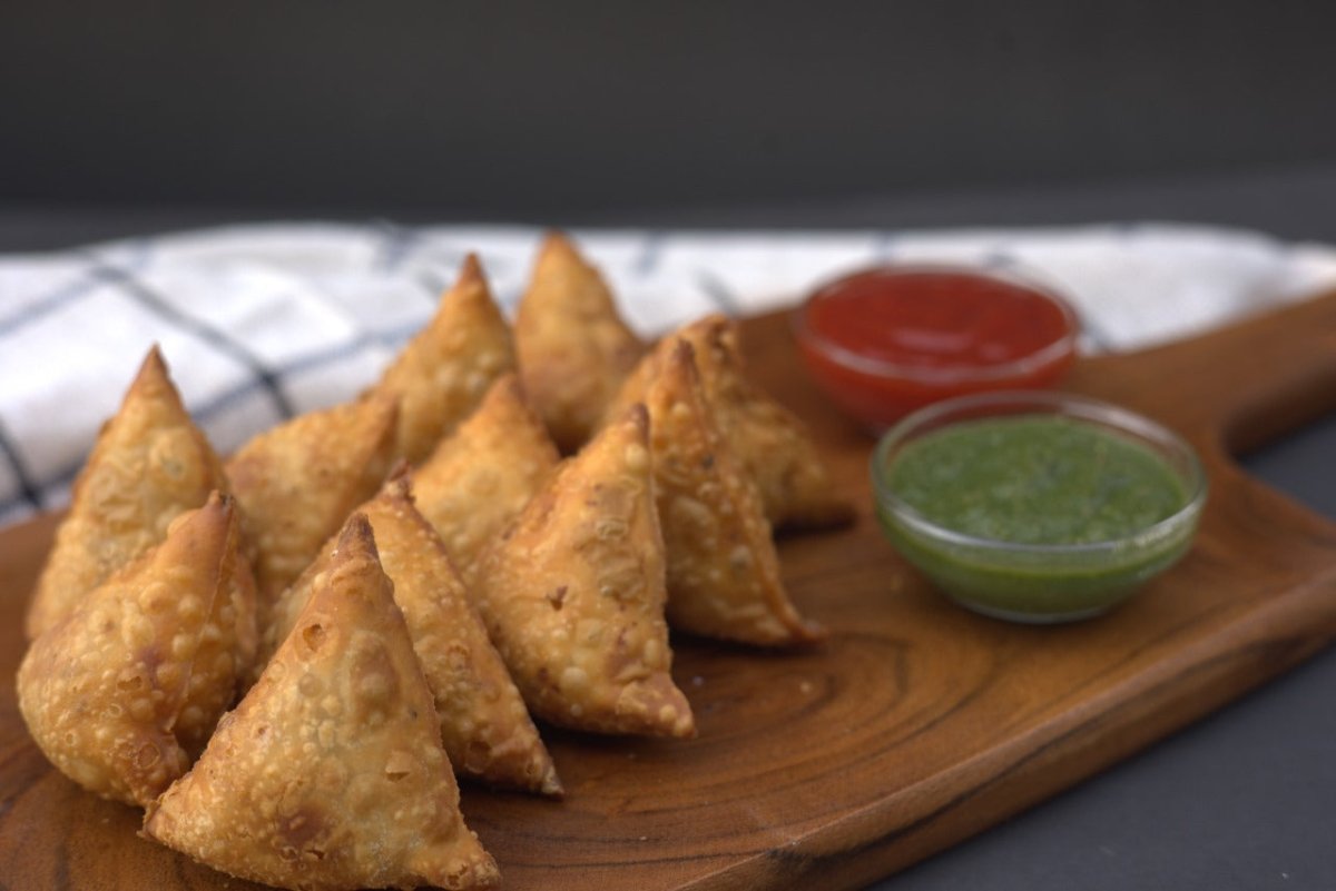 Almani Chicken Samosa - Almani